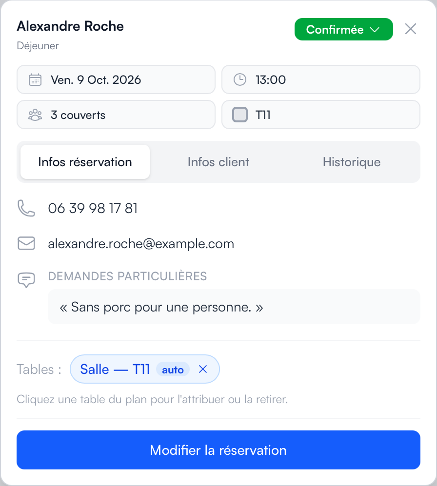 Extrait de la fiche d'une réservation dans Apogeon : nom, horaire, couverts et table attribuée.