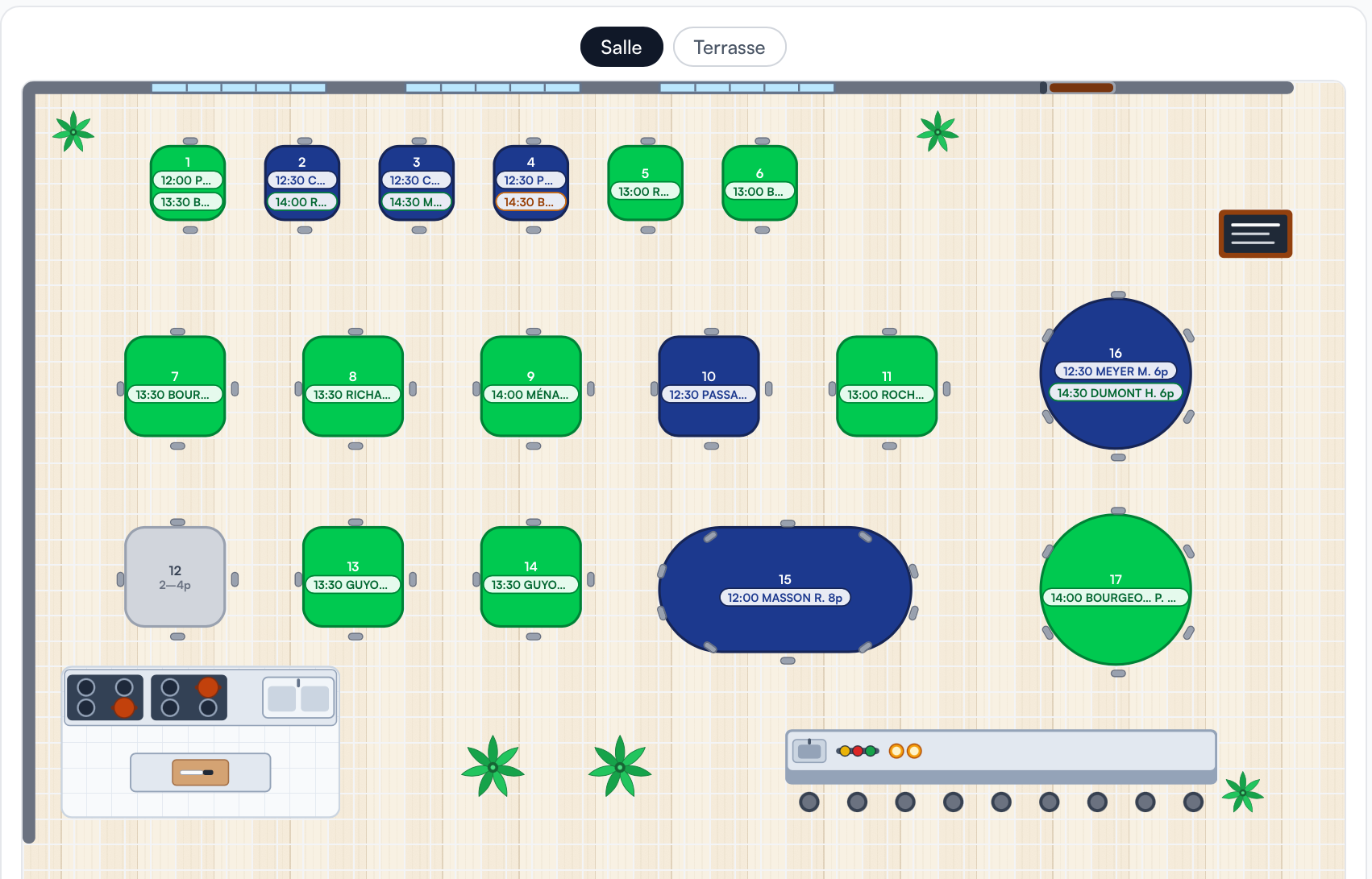 Vue réelle du plan de salle Apogeon, avec des tables attribuées et des tables disponibles.